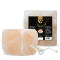 Excellent Horse Salt Lick Himalaya 3-4 kg (Met touw)